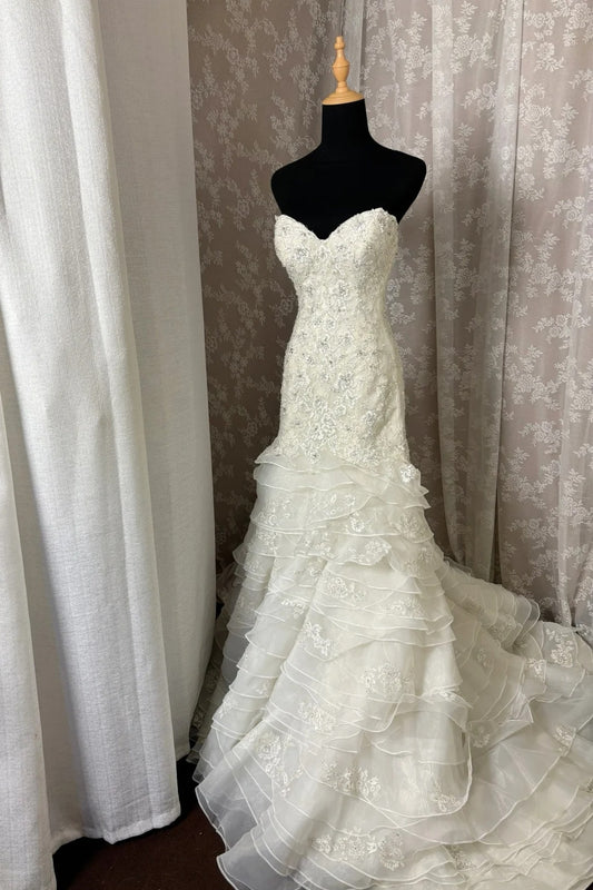 Ethereal Strapless Mermaid Bridal Gowns Beads Appliques Sequins Tiered Wedding Dress AP3045