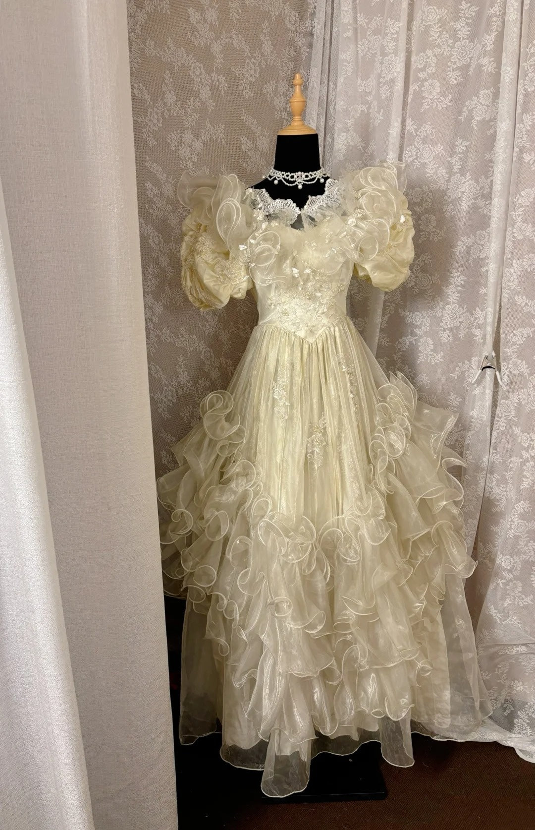 Sheen V Neck A-Line Sweet 16th Gowns Lace Sequins Beads Appliques Ruffled Prom Dress AP3046