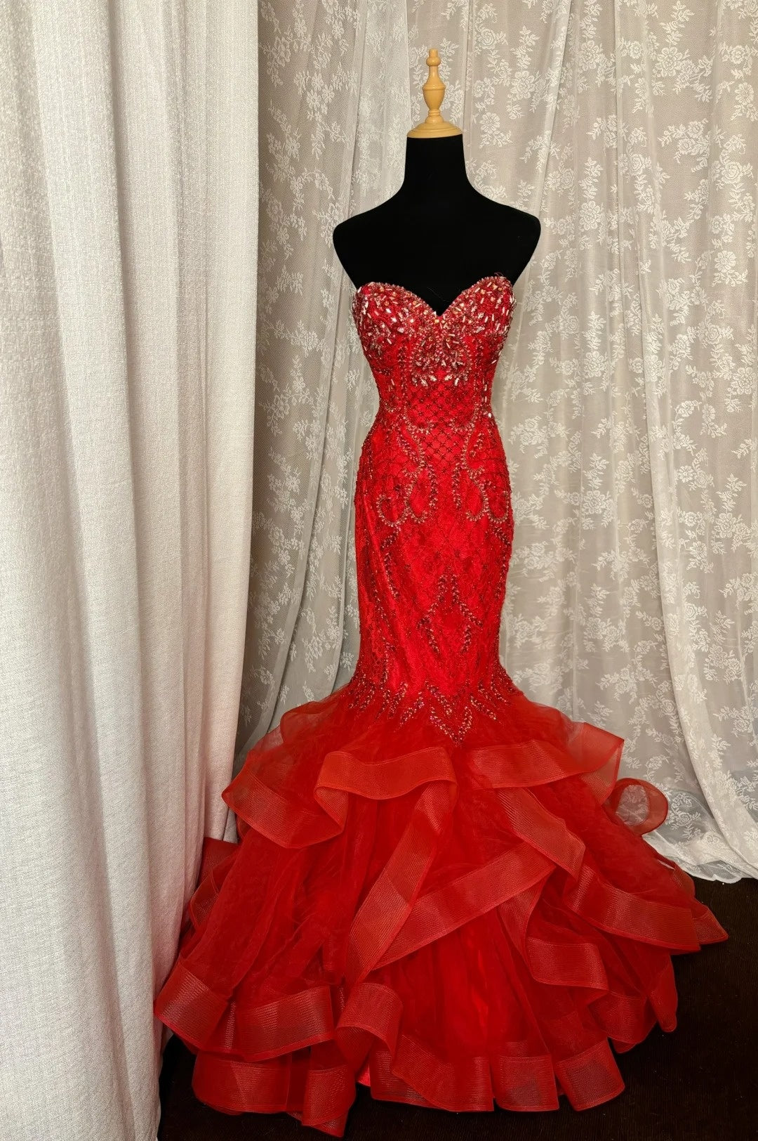 Stunning Strapless Mermaid Evening Gowns Sequins Beadings Ruffled Tulle Long Prom Dress AP3053