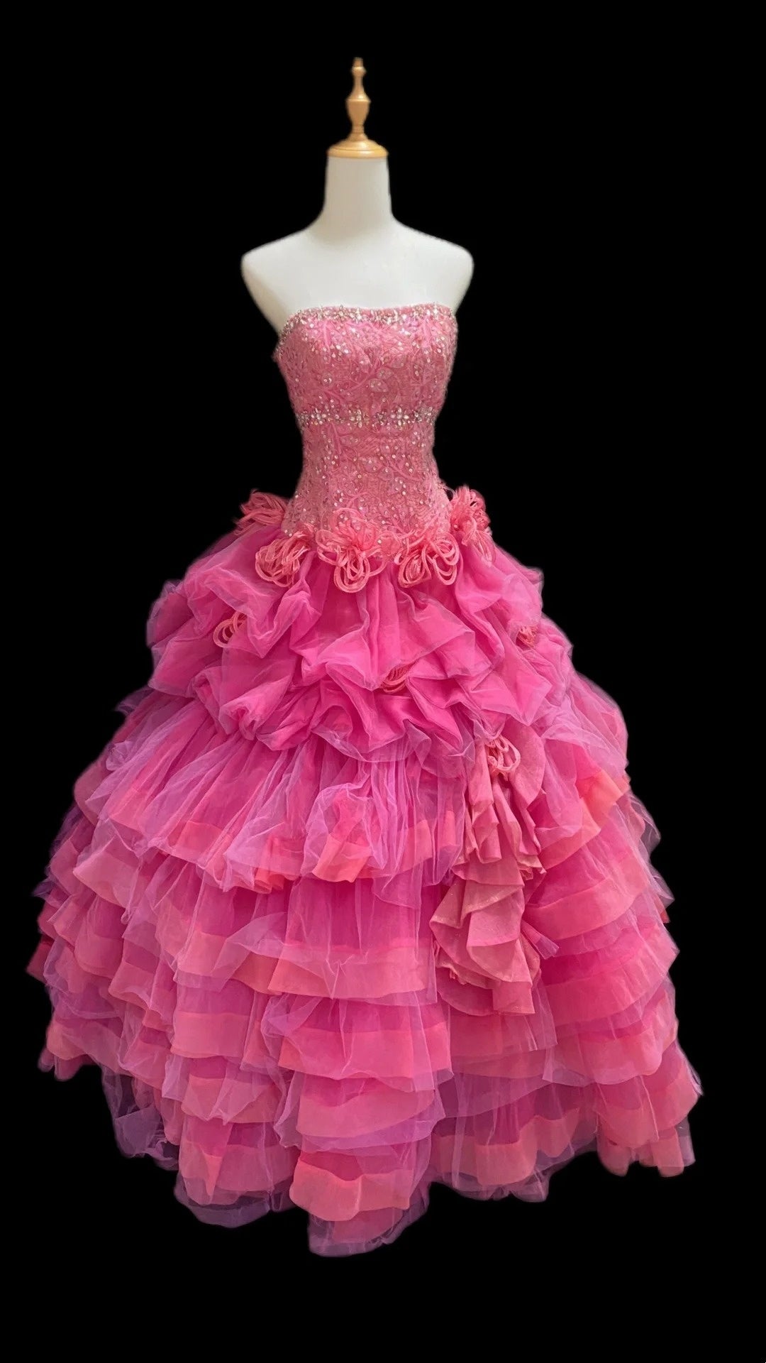 Novelty Strapless A-Line Sweet 16th Gowns Crystals Sequins Handmade Flowers Tiered Prom Dress AP3054