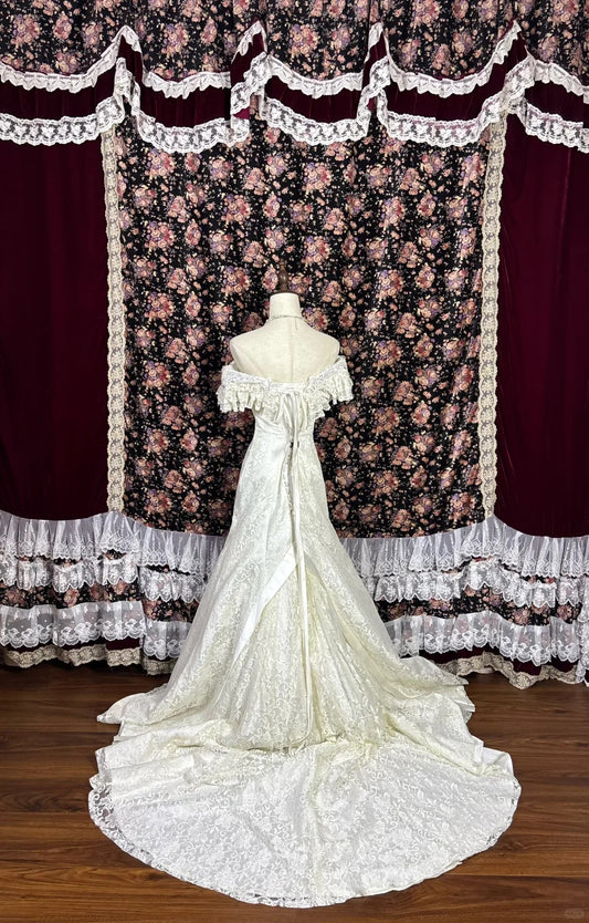 Fitted Off-Shoulder A-Line Bridal Dress Beading Sequins Lace Wedding Dress AP3069