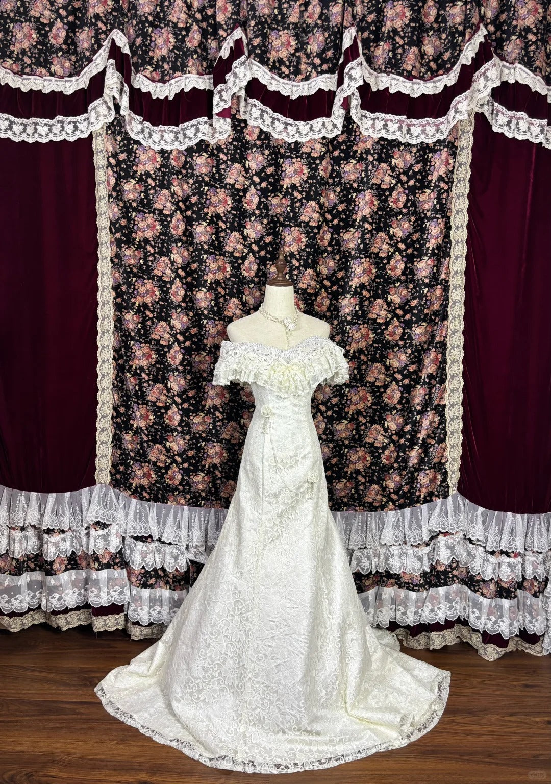 Fitted Off-Shoulder A-Line Bridal Dress Beading Sequins Lace Wedding Dress AP3069