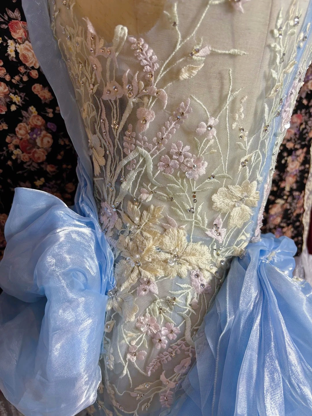 Delicate Illusion Neck Mermaid Evening Gowns Sequins Appliques Tulle Prom Dress AP3080