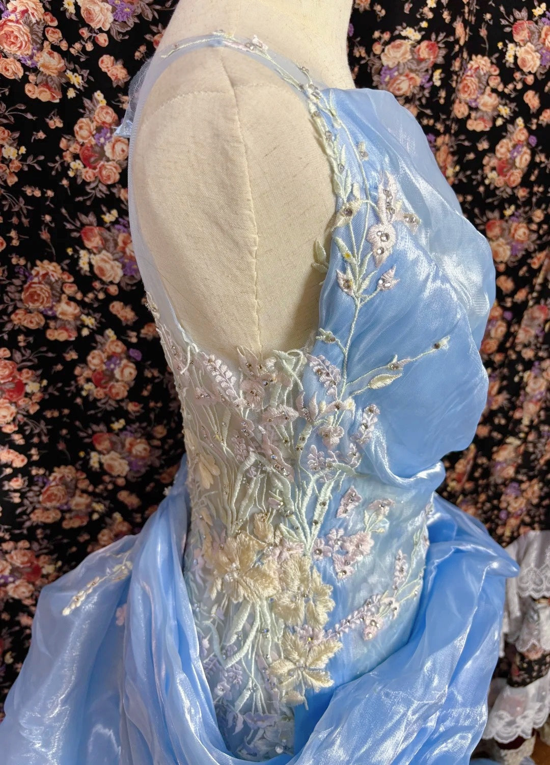 Delicate Illusion Neck Mermaid Evening Gowns Sequins Appliques Tulle Prom Dress AP3080