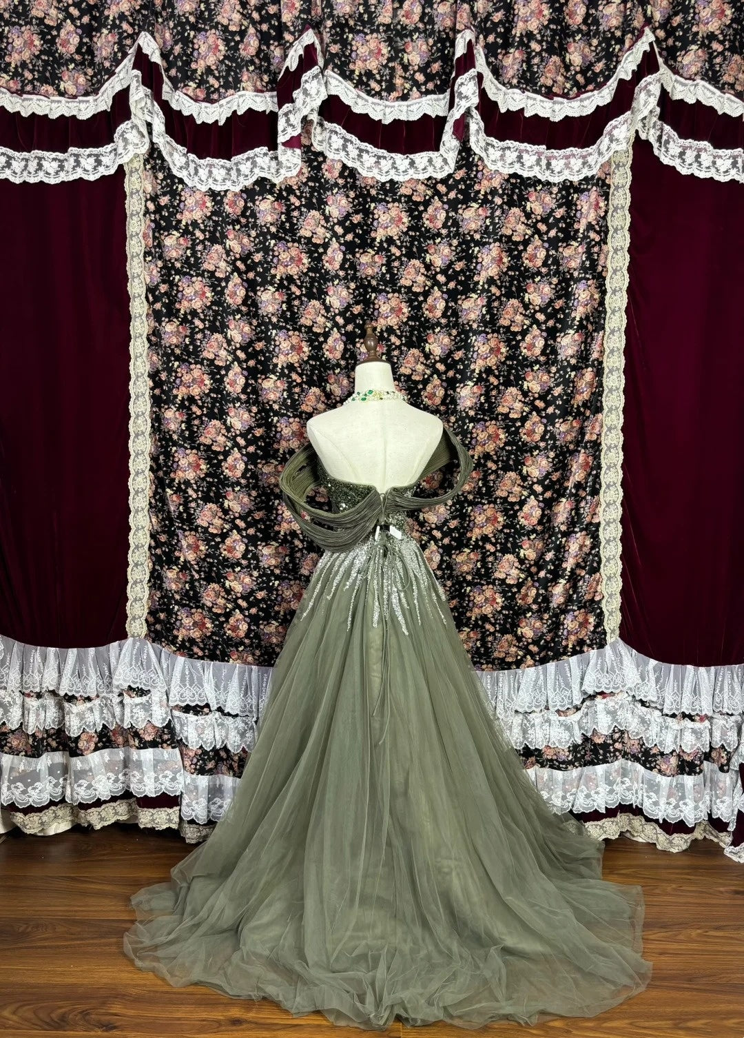 Gen Z Style Off-Shoulder A-Line Formal Dresses Sequins Beads Slit Tulle Prom Dress AP3083