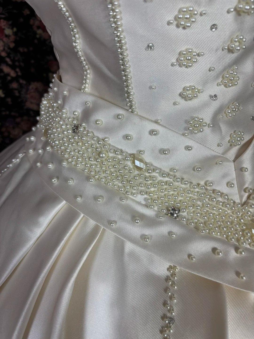 Romantic Off-Shoulder Bridal Gowns A-Line Beads Crystals Bows Wedding Dress AP3084