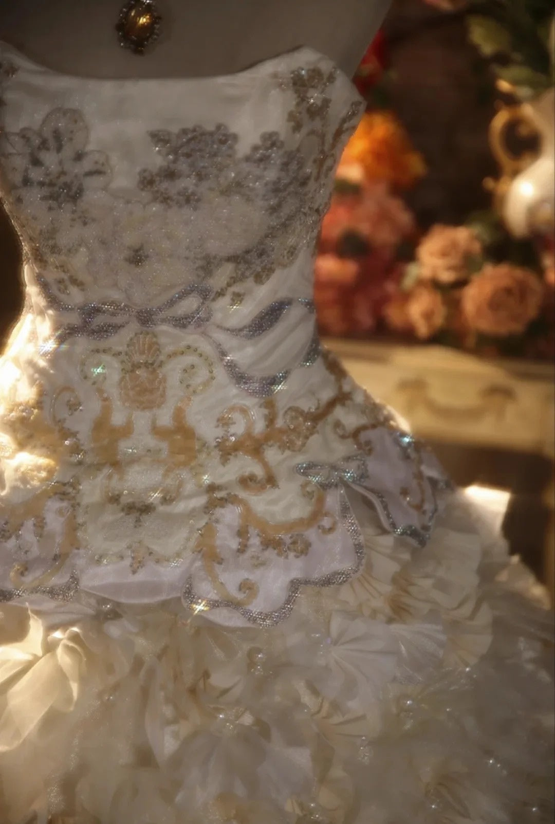 Luxury Strapless A-Line Sweet 16th Gowns Beads Handmade Flowers Sequins Appliques Prom Dress AP3090