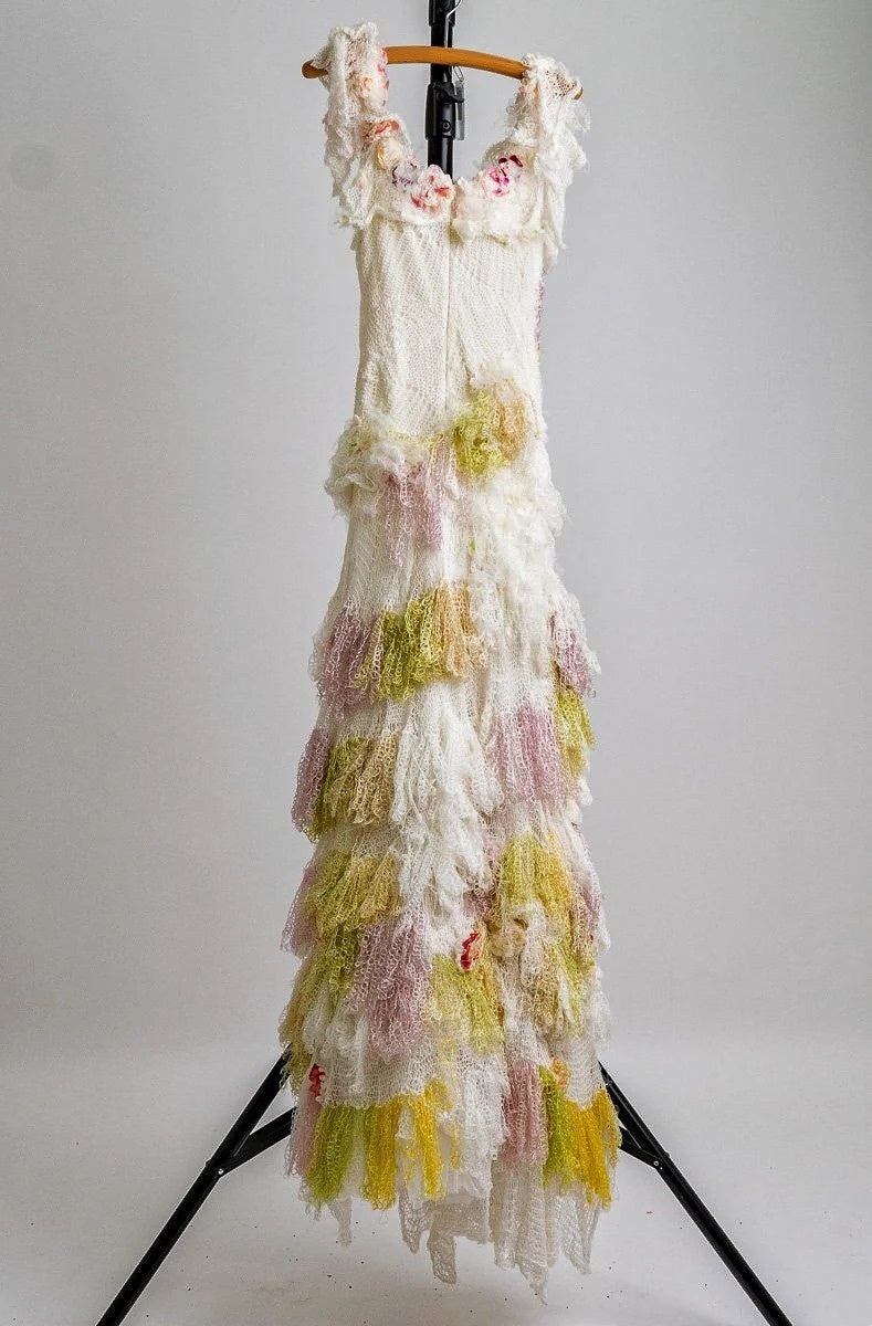 Ethereal Sheath Spaghetti Strap Evening Gown Handmade Flowers Tiered Mesh Prom Dress AP3099