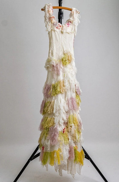 Ethereal Sheath Spaghetti Strap Evening Gown Handmade Flowers Tiered Mesh Prom Dress AP3099