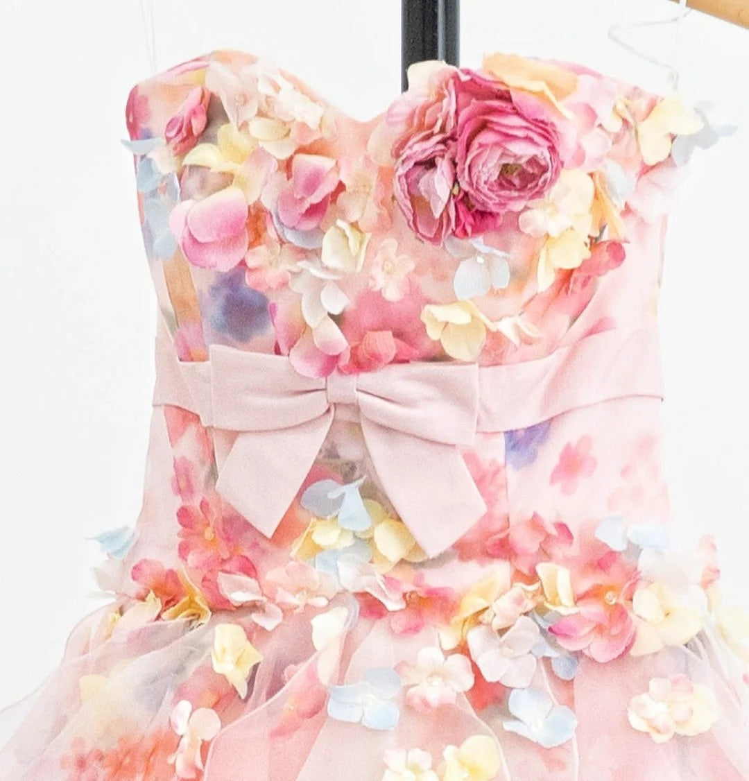 Alluring A-Line Sweetheart Neck Floral Formal Gowns Appliques Bow Crystals Prom Dress AP3101