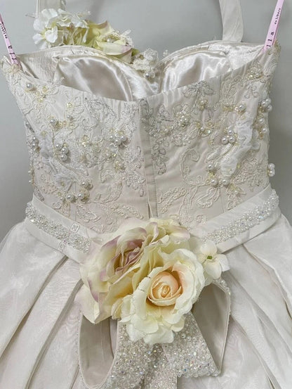 Dramatic Halter Neck A-Line Evening Gowns Sequins Beads Appliques Handmade Flowers Prom Dress AP3105