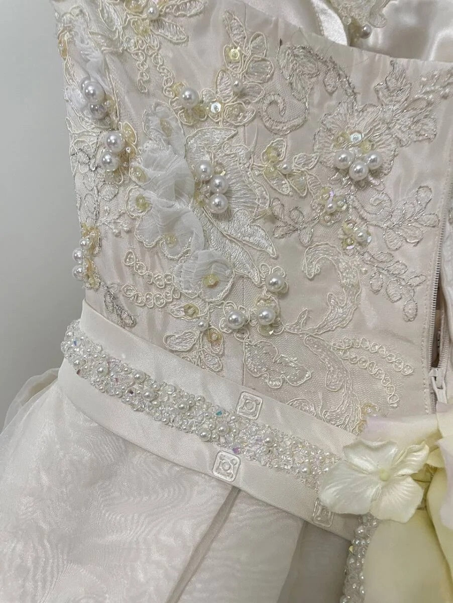 Dramatic Halter Neck A-Line Evening Gowns Sequins Beads Appliques Handmade Flowers Prom Dress AP3105