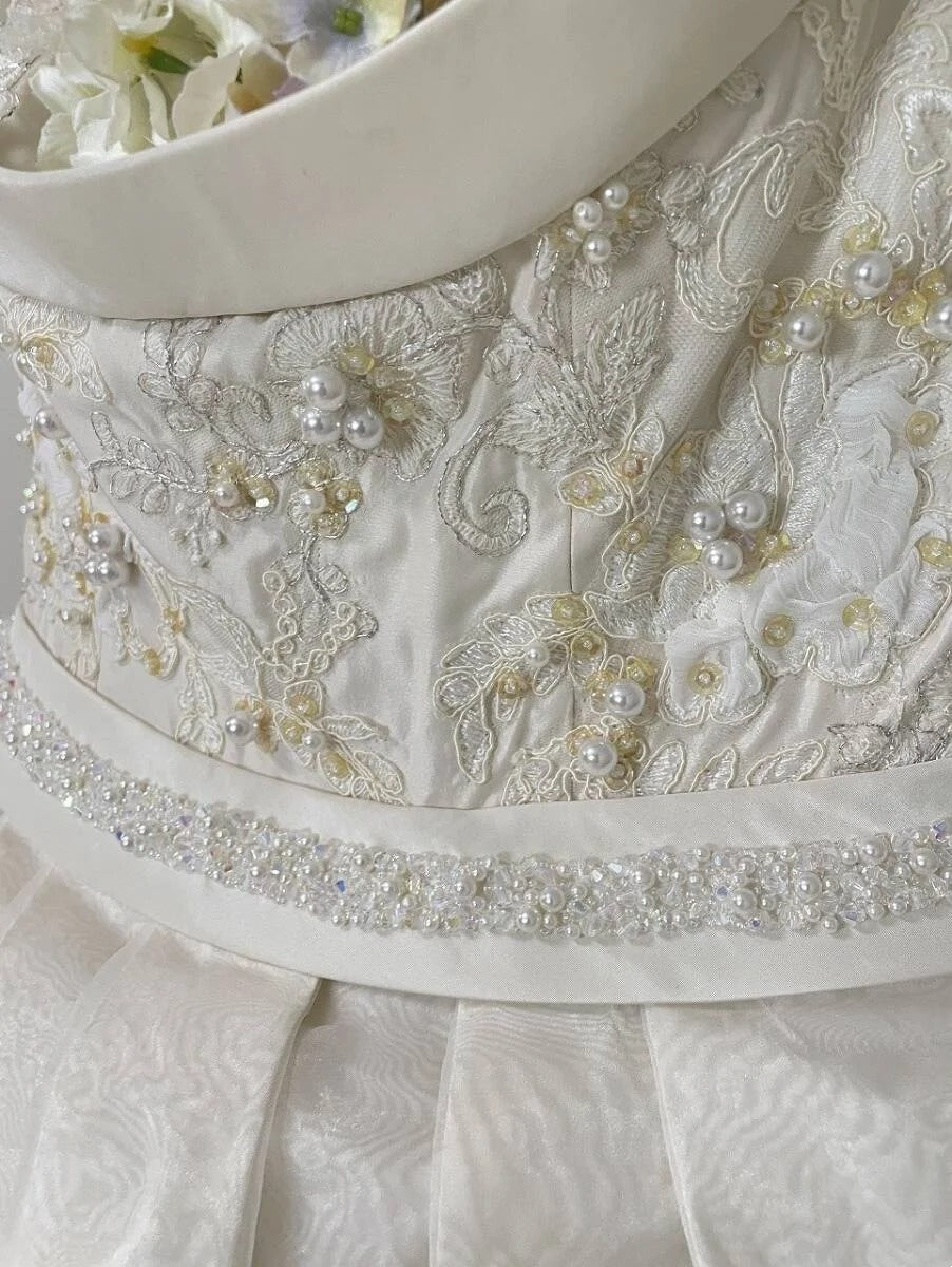 Dramatic Halter Neck A-Line Evening Gowns Sequins Beads Appliques Handmade Flowers Prom Dress AP3105