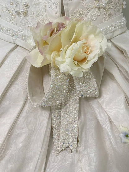 Dramatic Halter Neck A-Line Evening Gowns Sequins Beads Appliques Handmade Flowers Prom Dress AP3105