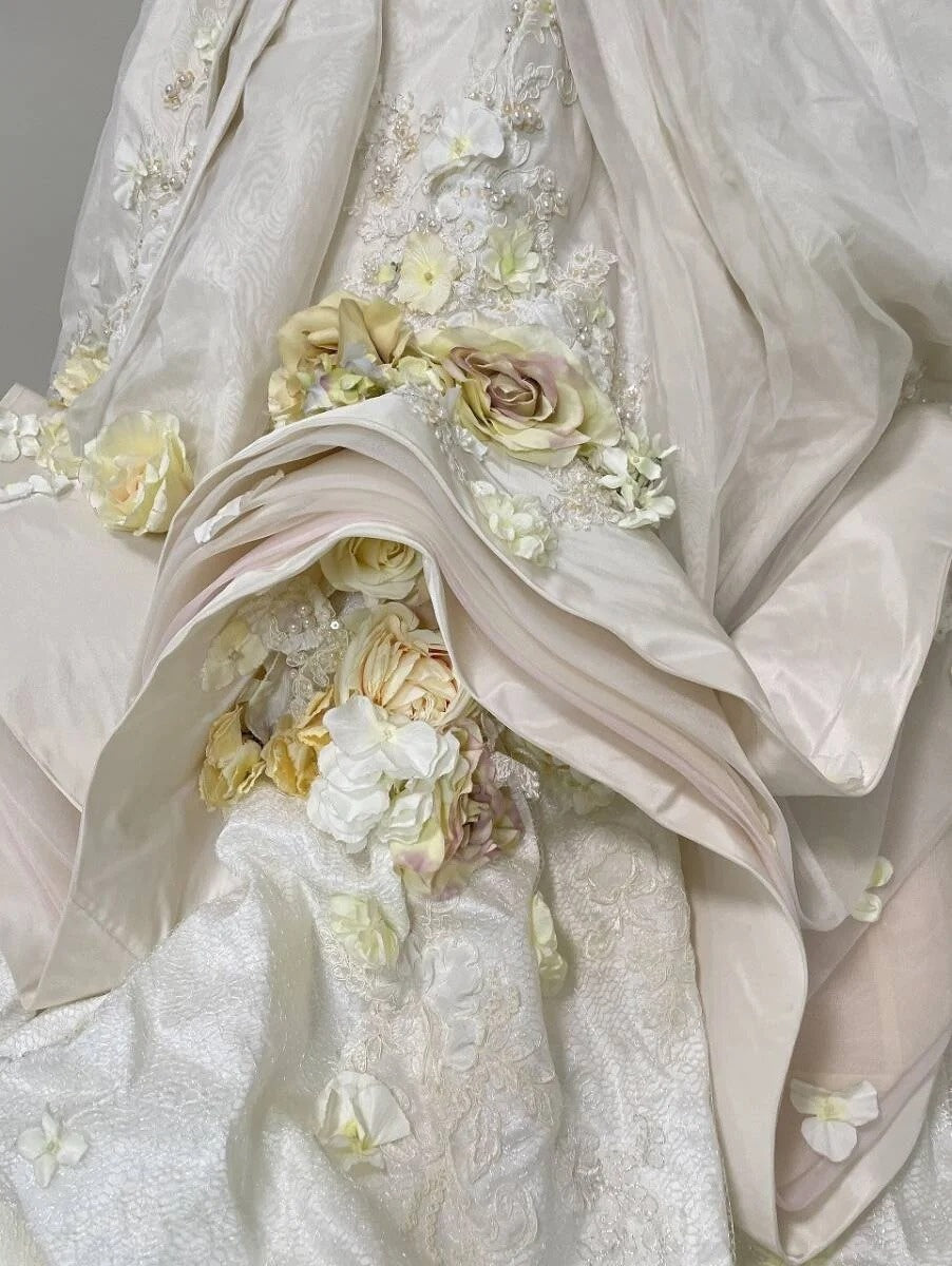 Dramatic Halter Neck A-Line Evening Gowns Sequins Beads Appliques Handmade Flowers Prom Dress AP3105