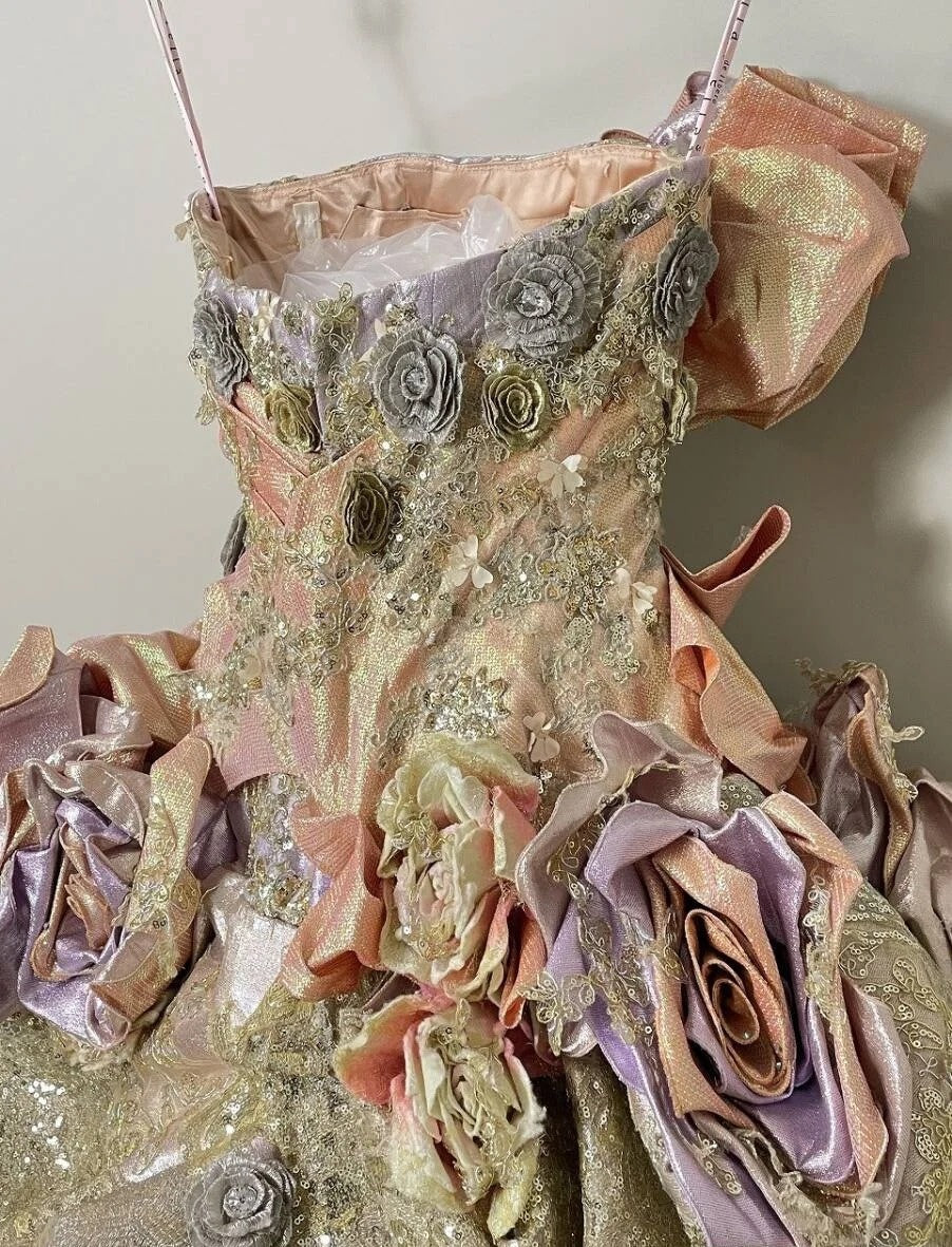 Stunning Strapless A-Line Formal Dresses Handmade Flowers Sequins Appliques Prom Dress AP3106