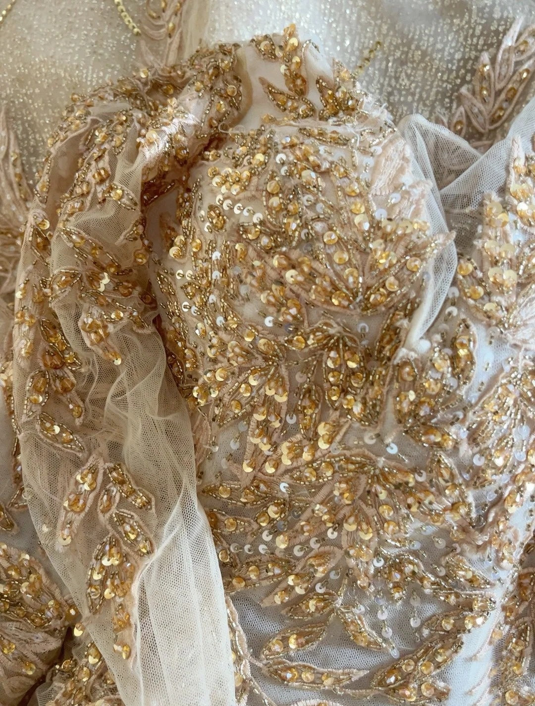 Charming Sweetheart Neck A-Line Formal Gowns Appliques Sequins Beads Lace Prom Dress AP3113