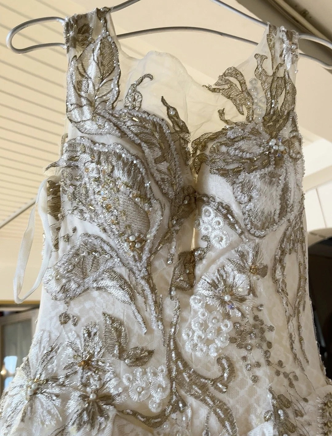 Sparkly Square Neck A-Line Bridal Gowns Beads Sequins Appliques Wedding Dress AP3116