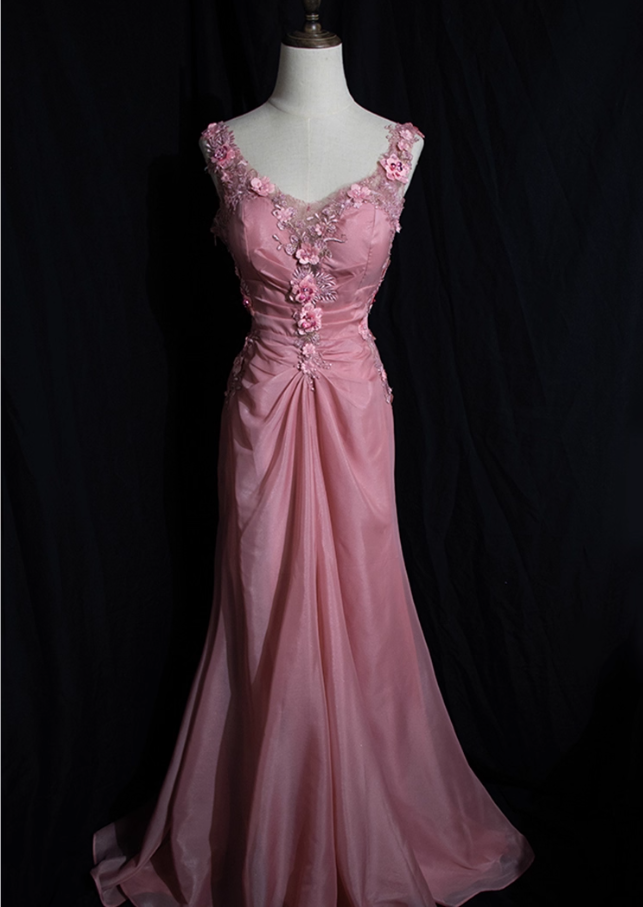 Fitted Sheath Spaghetti Strap Evening Gowns Appliques Beads Sequins Backless Prom Dress AP3123