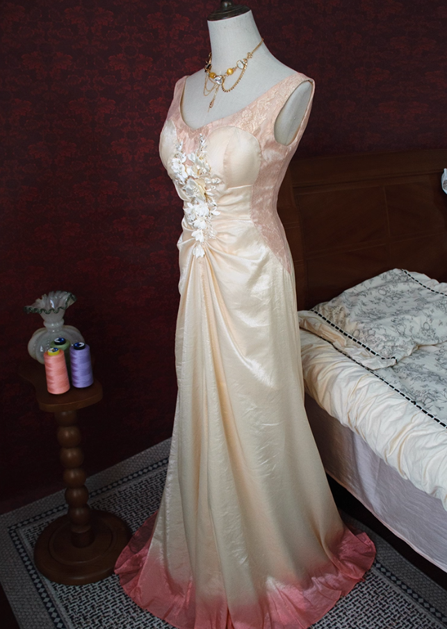 Trendy Sheath Spaghetti Strap Ombre Evening Gowns Appliques Beads Backless Prom Dress AP3126