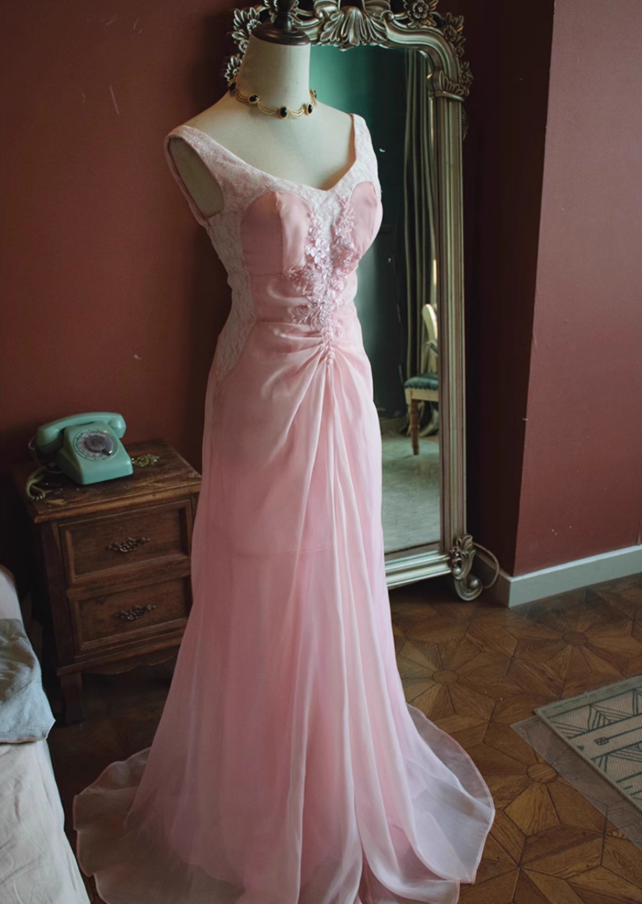 Sexy Spaghetti Strap Sheath  Evening Gowns Appliques Beads Lace Ruched Prom Dress AP3128