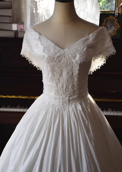 Modern A-Line Off-Shoulder Engagement Gowns Appliques Lace Wedding Dress AP3130