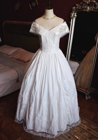 Modern A-Line Off-Shoulder Engagement Gowns Appliques Lace Wedding Dress AP3130