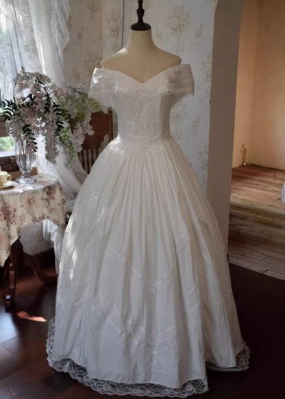 Modern A-Line Off-Shoulder Engagement Gowns Appliques Lace Wedding Dress AP3130