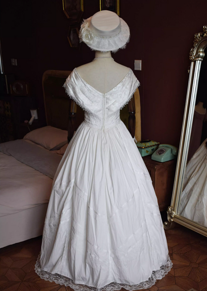 Modern A-Line Off-Shoulder Engagement Gowns Appliques Lace Wedding Dress AP3130