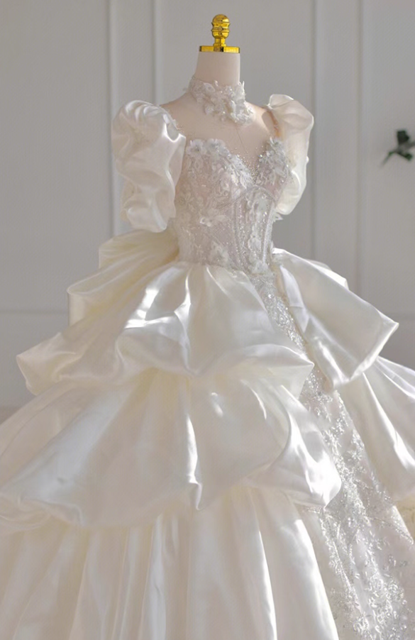 Graceful A-Line Illusion Neck Bridal Gowns Puffy Sleeve Beads Sequins Appliques Satin Wedding Dress AP3145