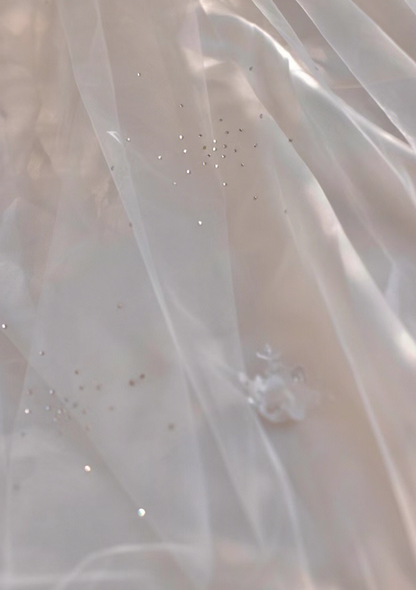 Graceful A-Line Illusion Neck Bridal Gowns Puffy Sleeve Beads Sequins Appliques Satin Wedding Dress AP3145