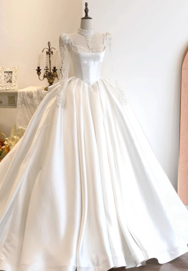 Artistic A-Line Sweetheart Neck Bridal Gowns Long Sleeve Beading Bow Sequins Satin Wedding Dress AP3152