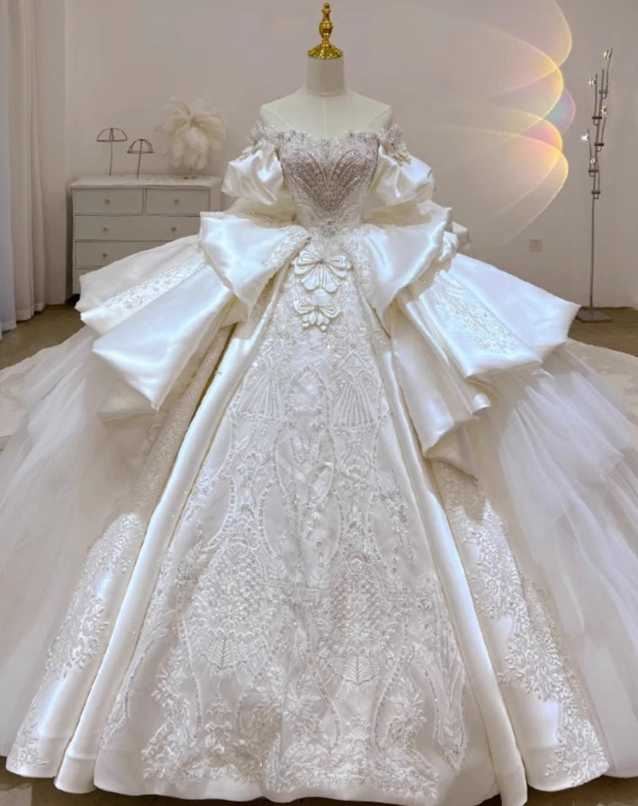 Dreamy A-Line Off Shoulder Bridal Gowns Appliques Beading Short Sleeve Satin Wedding Dress AP3153