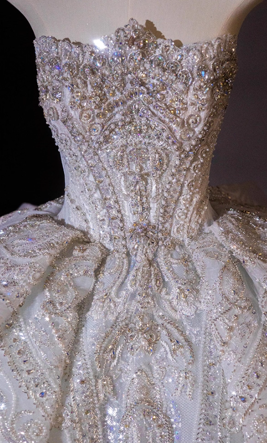 Stunning A-Line Strapless Engagement Gowns Beadings Appliques Sequins Tulle Wedding Dress AP3161