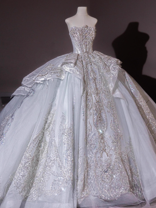 Stunning A-Line Strapless Engagement Gowns Beadings Appliques Sequins Tulle Wedding Dress AP3161