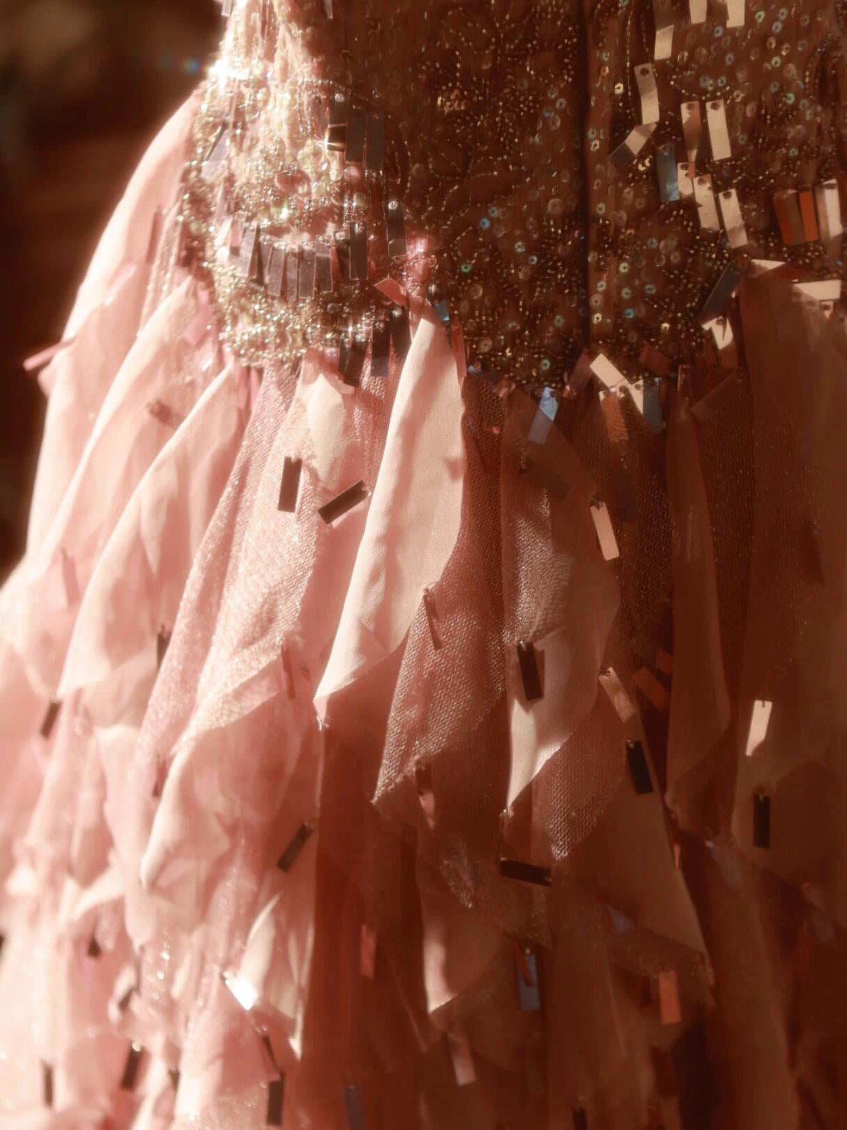 Sparkly Strapless A-Line Long Sweet 16th Gowns Ruffled Tulle Sequins Beading Prom Dress AP3168