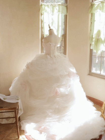 Bling A-Line Strapless Engagement Gowns Sequins Appliques Ruffled Tulle Wedding Dress AP3171