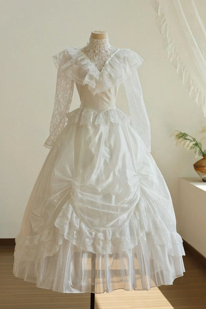 Minimalist A-Line High Collar Bridal Gowns Bow Lace Tulle Wedding Dress AP3174