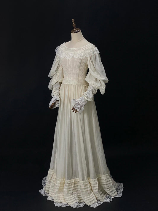 Fitted A-Line Boat Neck Sweet 16th Gowns Lace Long Sleeve Flowy Prom Dress AP3175