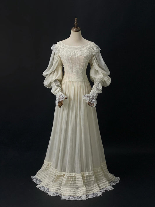 Fitted A-Line Boat Neck Sweet 16th Gowns Lace Long Sleeve Flowy Prom Dress AP3175