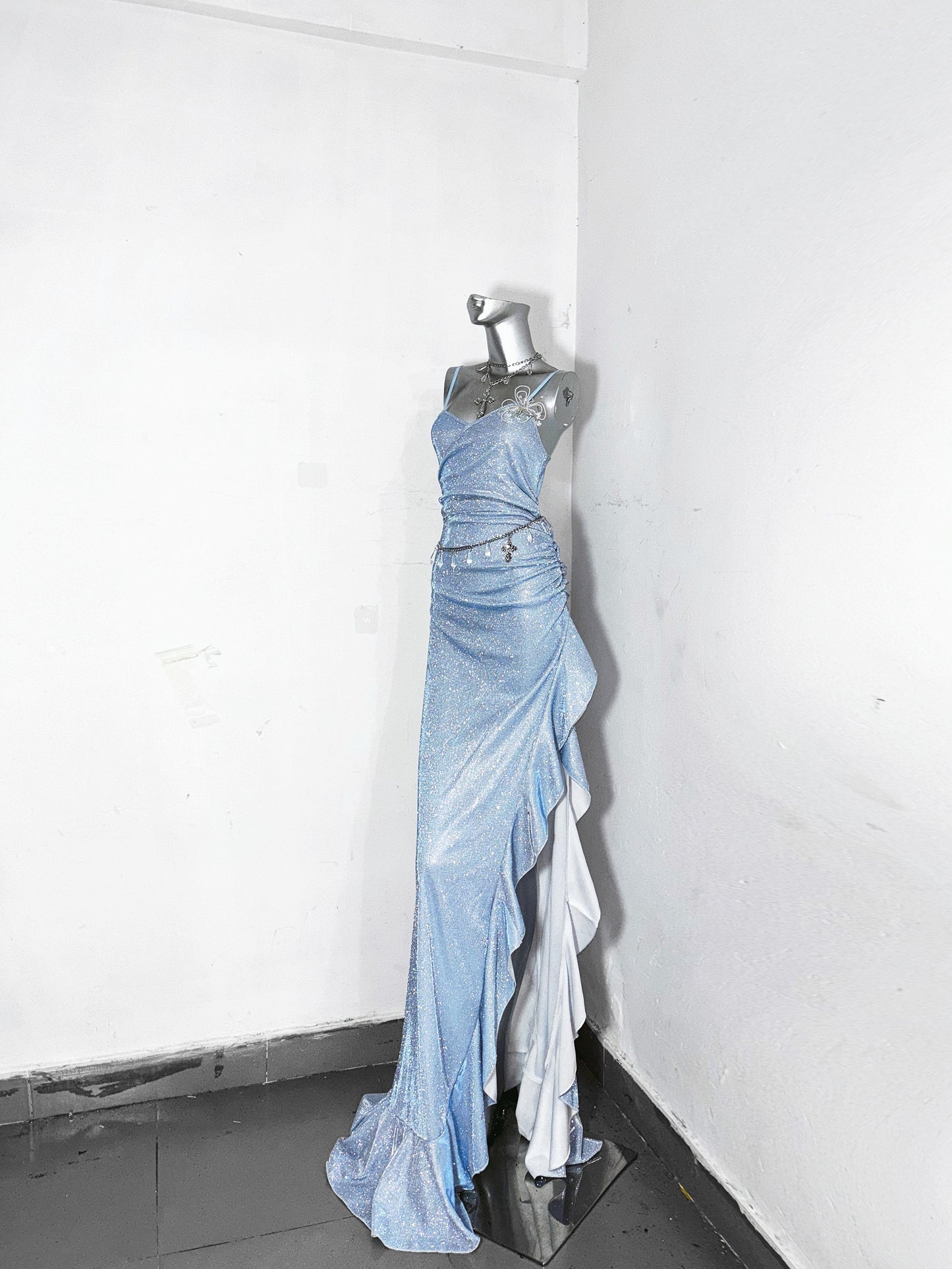 New Sheath Spaghetti Strap Evening Dress Sequins Ruffles Slit Prom Dress AP3176