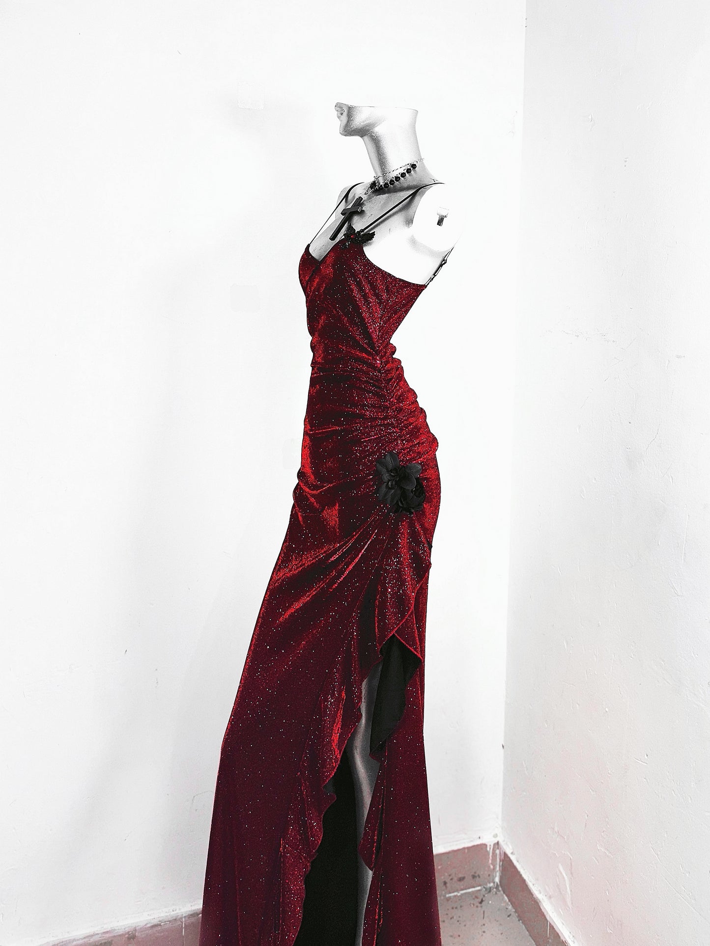 Flattering Sheath Spaghetti Strap Red Evening Dress Applique Sequins Ruffles Slit Prom Dress AP3177