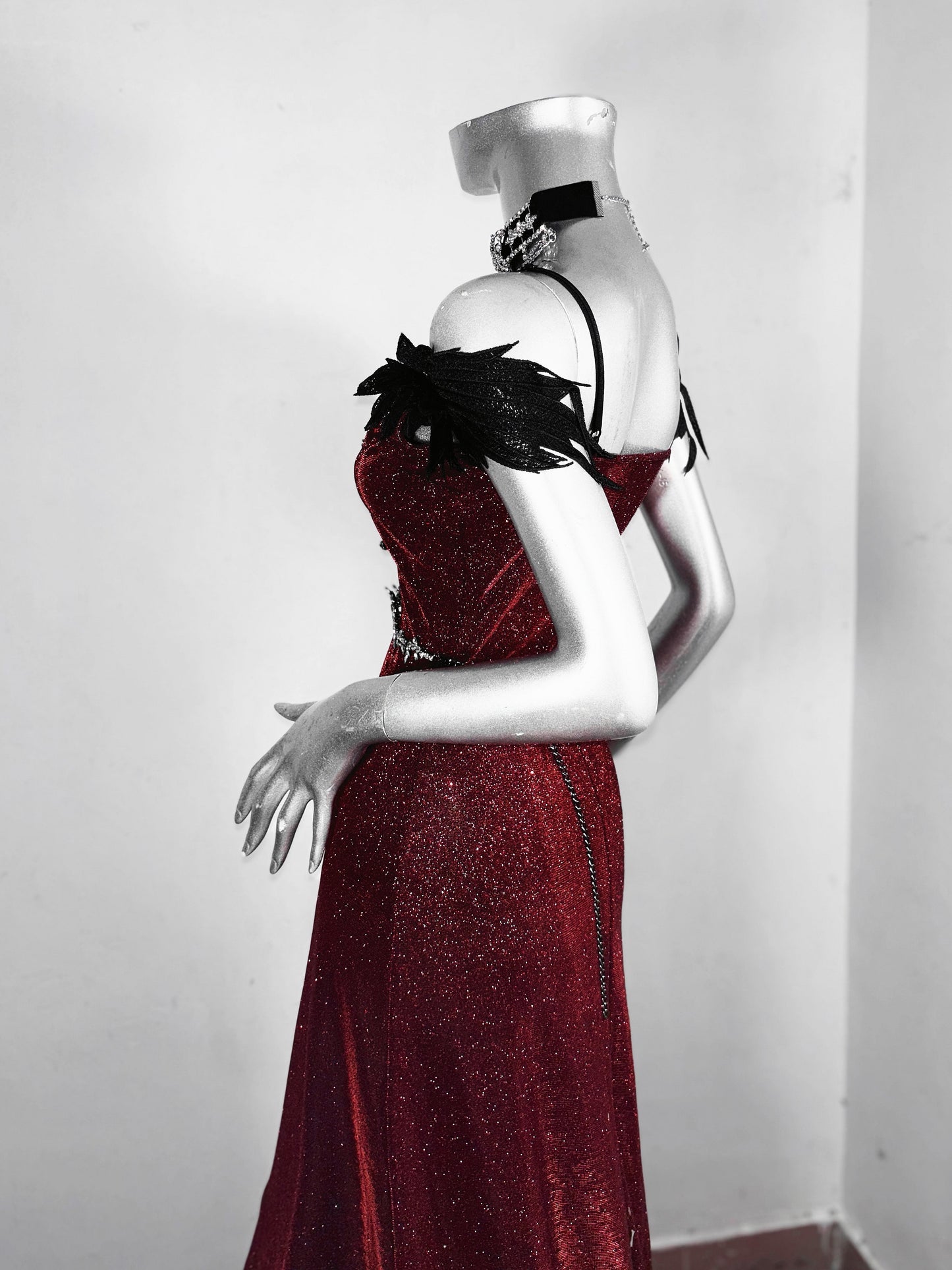 Sexy Off-Shoulder Sheath Maxi Dress Sequins Rhinestones Floor-Length Prom Dress AP3180