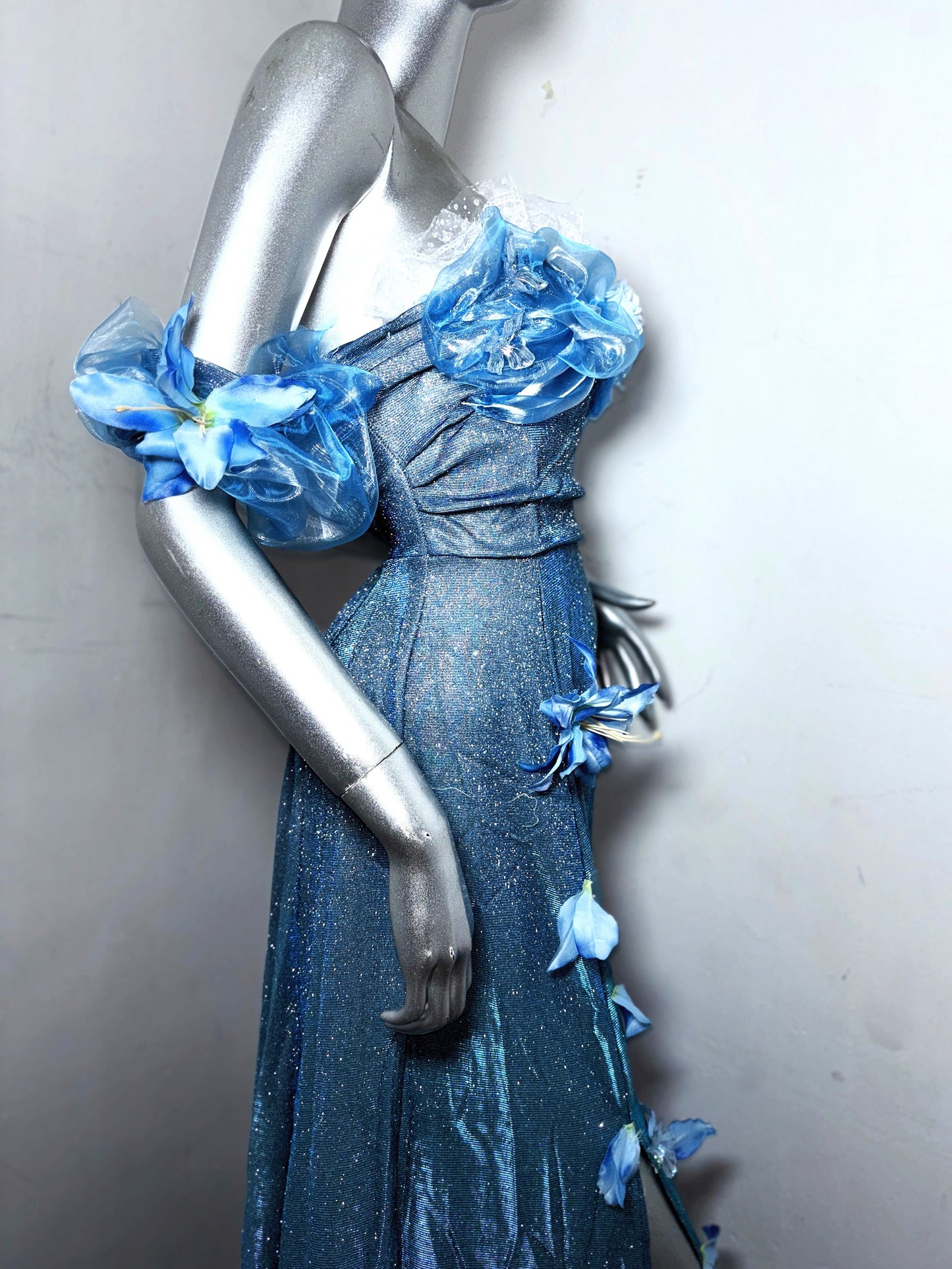 Fancy Off-Shoulder Sheath Evening Dress With Slit Sequins Handmade Flowers Lace Prom Dress AP3185