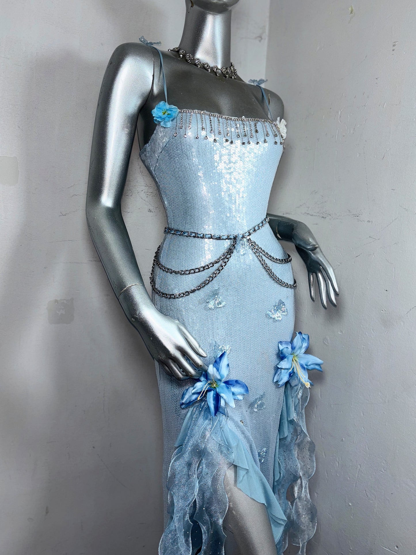 Maximalism Sheath Spaghetti Strap Evening Dress With Slit Sequins Beading Handmade Flowers Ruffles Prom Dress AP3186