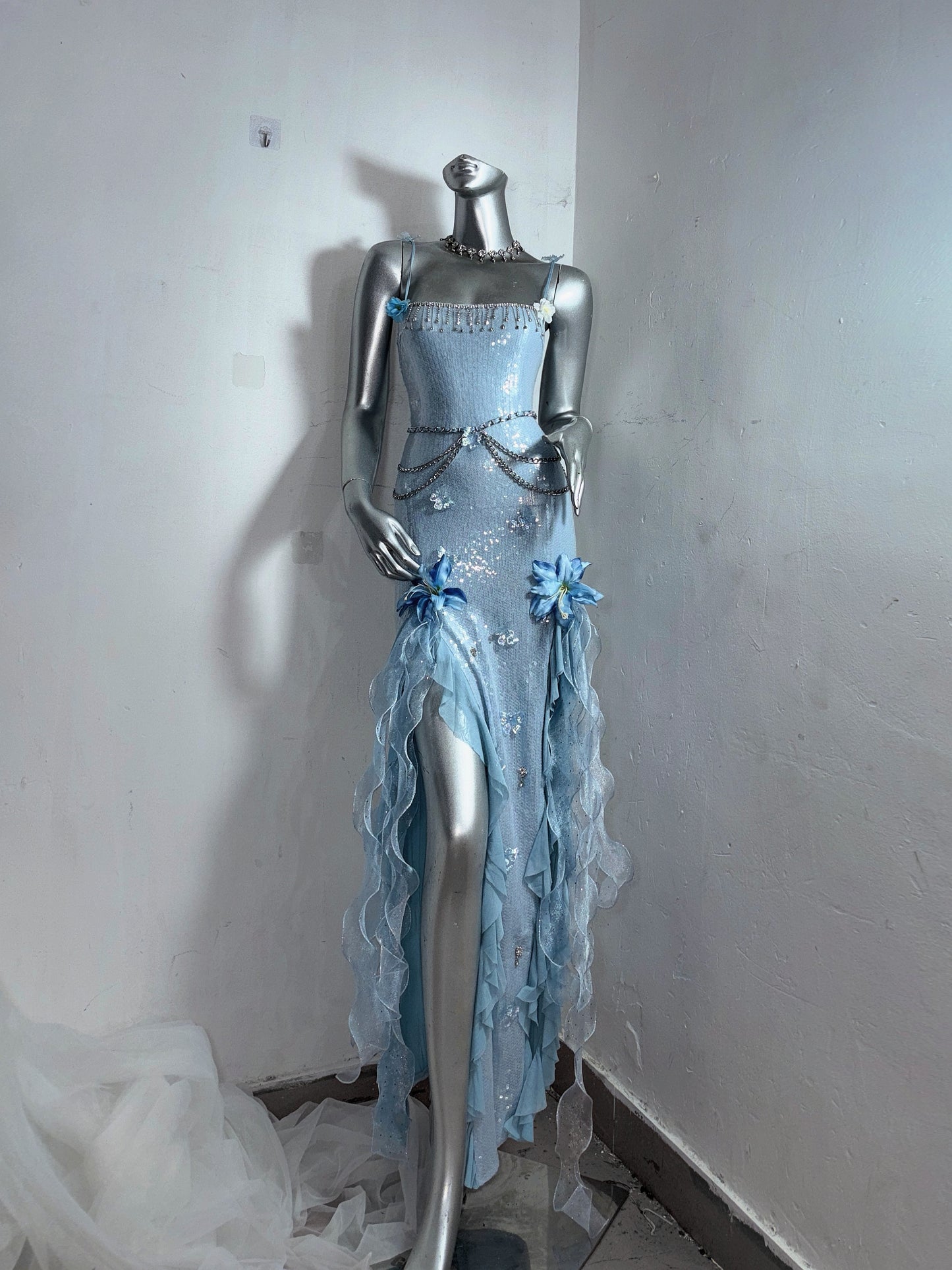 Maximalism Sheath Spaghetti Strap Evening Dress With Slit Sequins Beading Handmade Flowers Ruffles Prom Dress AP3186