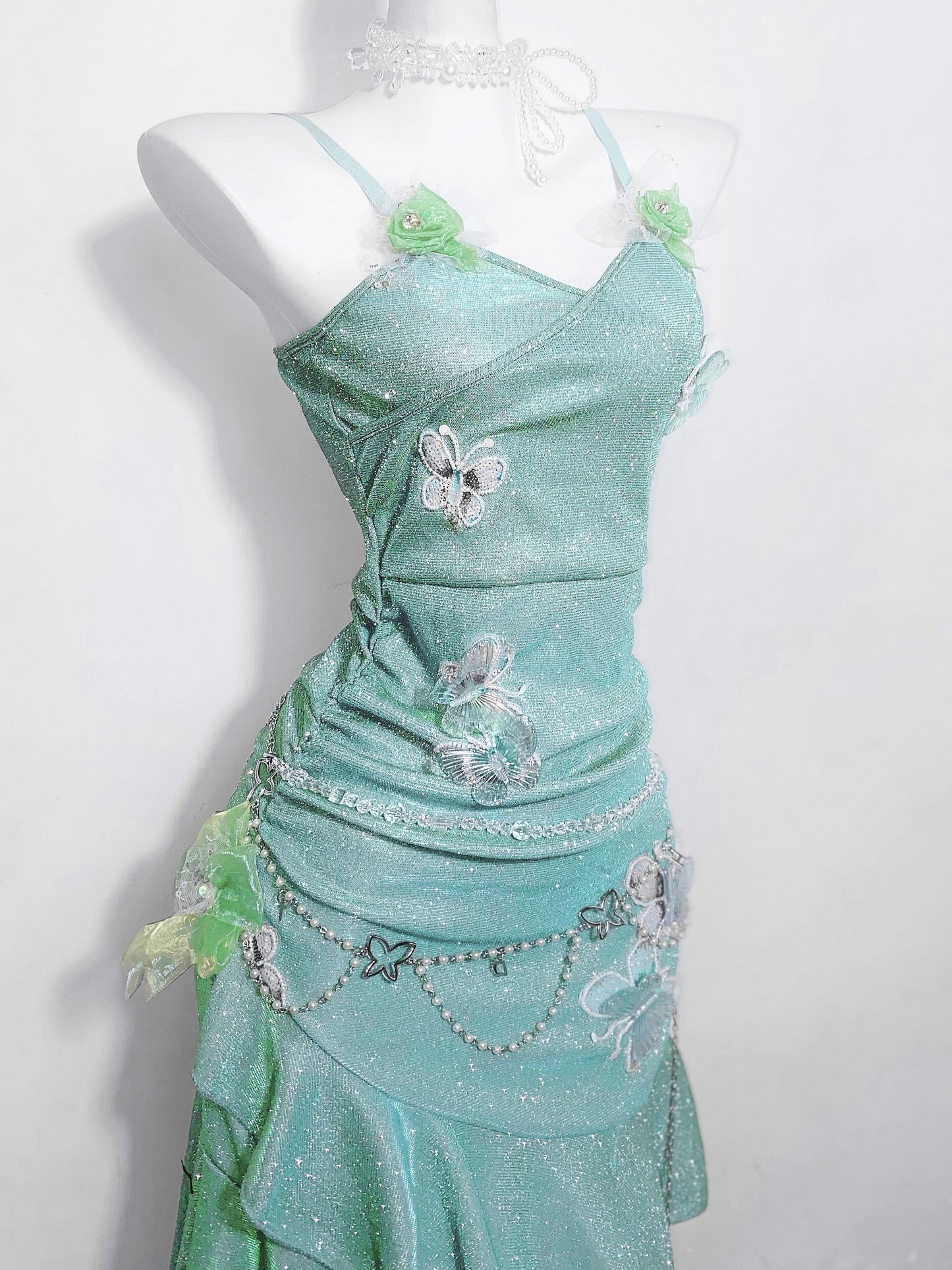 Fabulous Spaghetti Straps A-Line Birthday Gowns Sequins Butterflies Ruffled Homecoming Dress AP3192