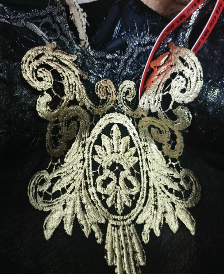 Elegant Spaghetti Strap A-Line Evening Dress Appliques Lace Tulle Prom Dress AP3197