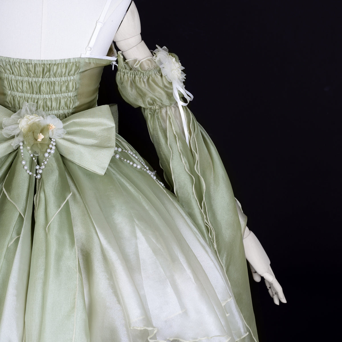 Fitted A-Line Halter Neck Birthday Gowns With Sleeve Appliques Beading Bow Homecoming Dress AP3229