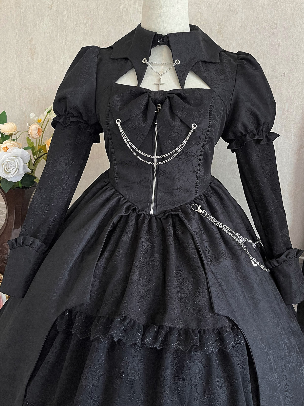 Gothic-Style Jewel Neck A-Line Birthday Gowns Long Sleeve Bows Jacquard Cutout Black Tired Homecoming Dress AP3235